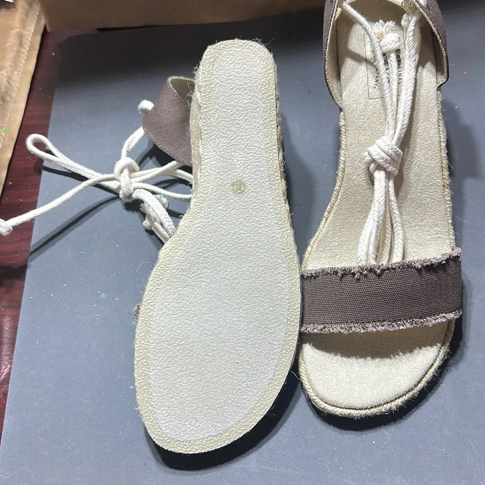 BRAND NEW !!! Never worn platforms. - Picture 3 of 4
